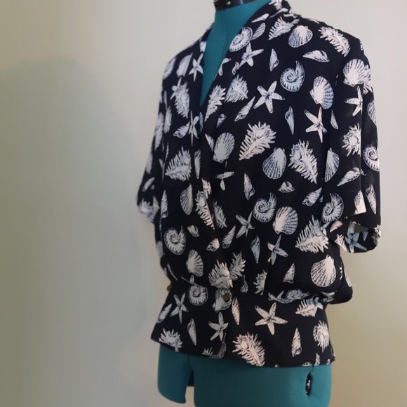 Vintage 80s | Seashell Wrap Top - Picture 8 of 8